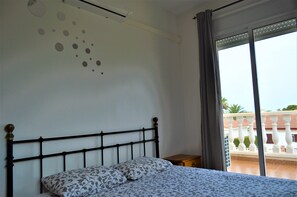 4 sovrum, värdeförvaringsskåp på rummet och strykjärn/strykbräda