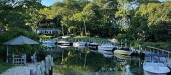 Cozy Farmhouse Secluded Community w/ Private Beach