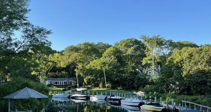 Cozy Farmhouse Secluded Community w/ Private Beach