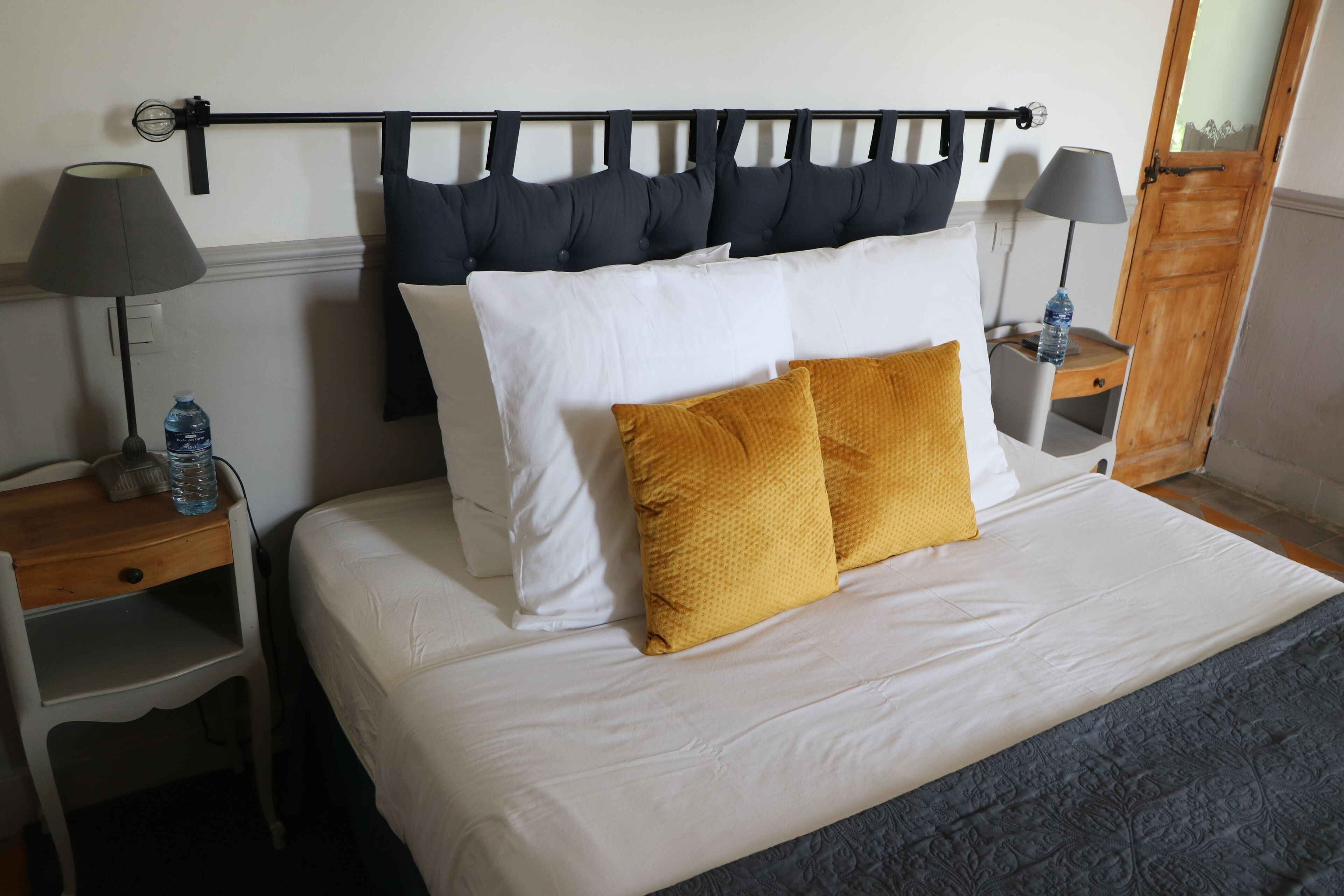 Foto - Le Mas des Cerisiers JACUZZI et SAUNA inclus pour tous les logements