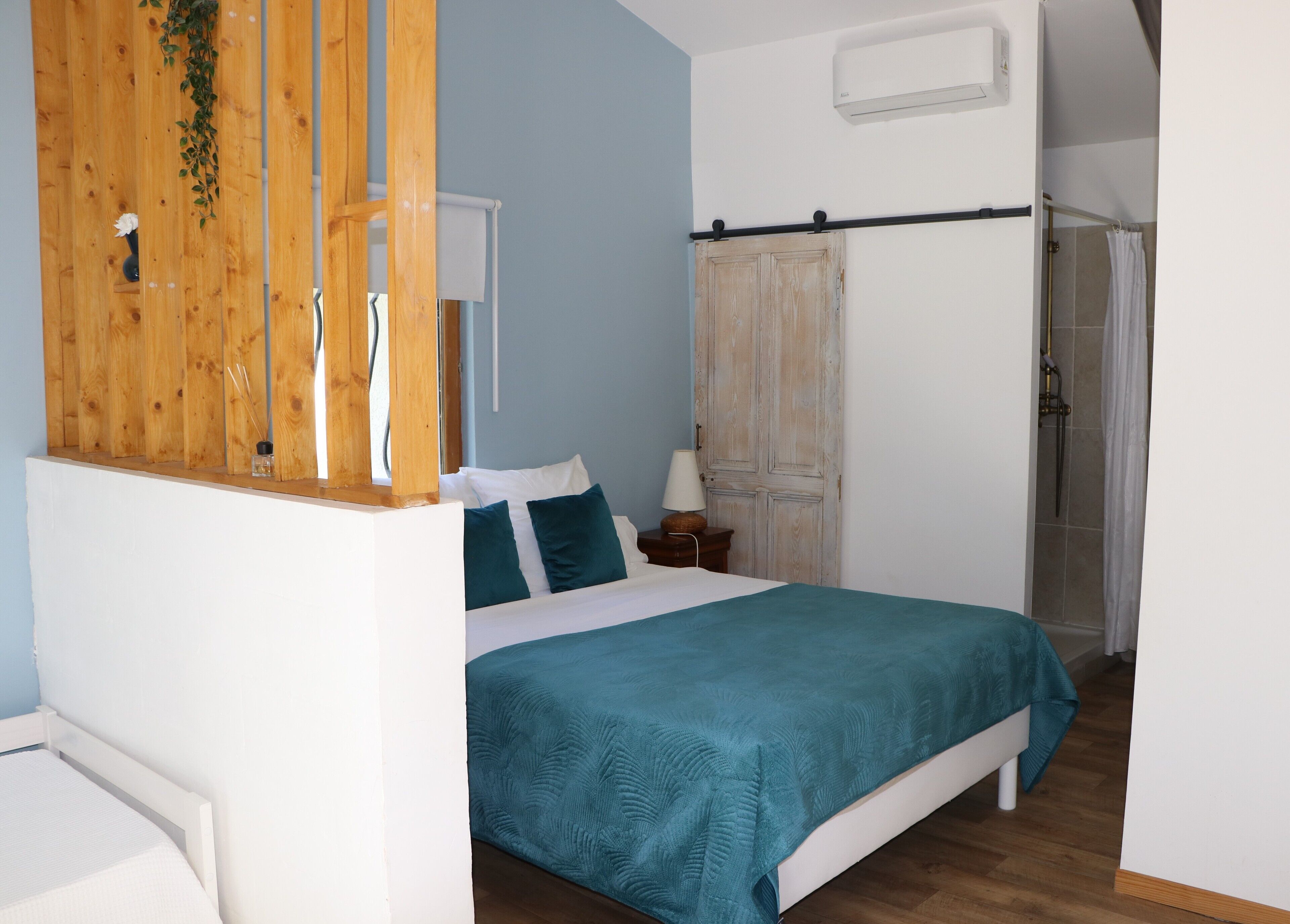 Foto - Le Mas des Cerisiers JACUZZI et SAUNA inclus pour tous les logements