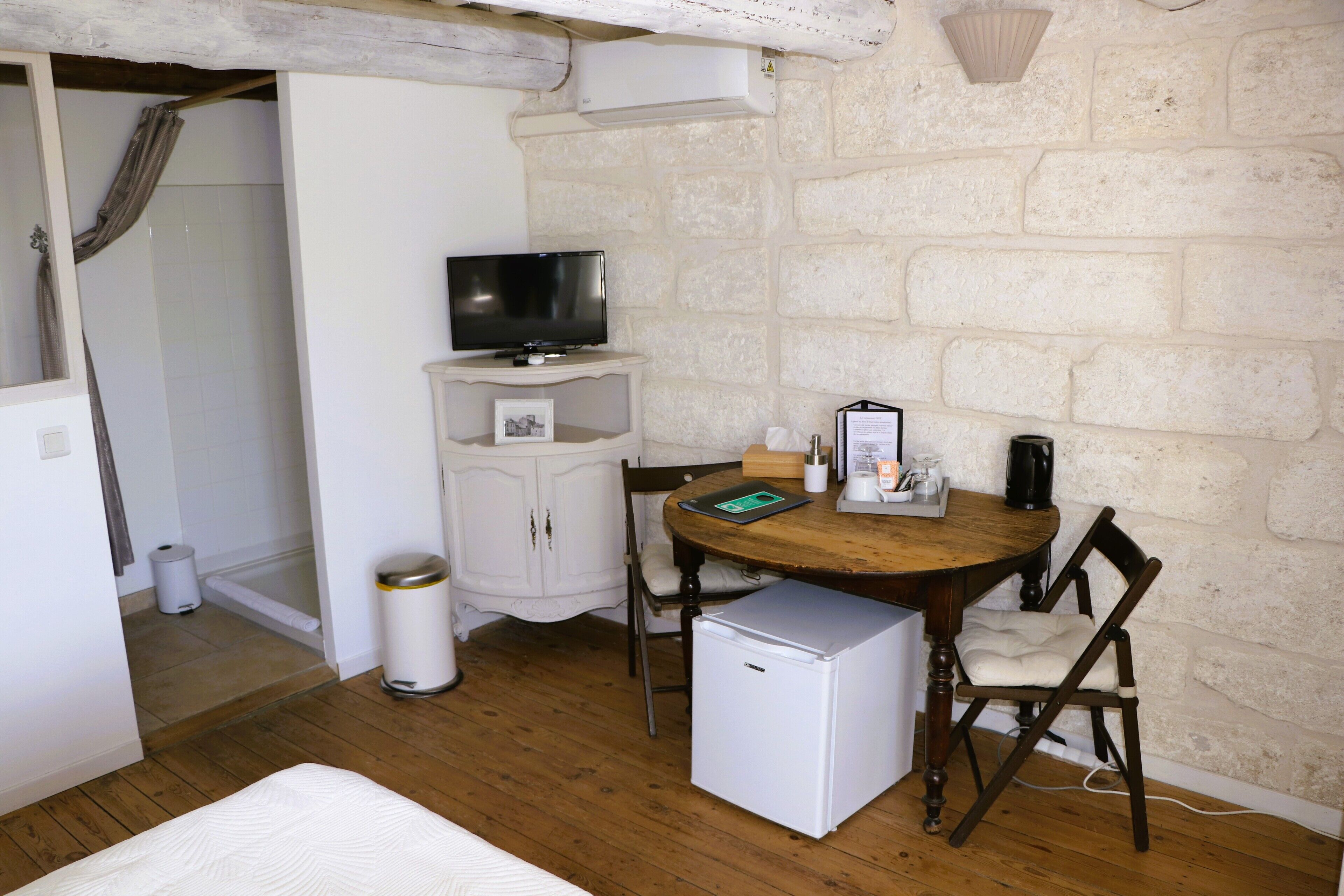 Foto - Le Mas des Cerisiers JACUZZI et SAUNA inclus pour tous les logements