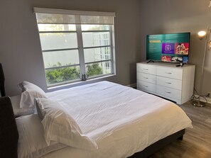 1 habitación, tabla de planchar con plancha, wifi y ropa de cama 