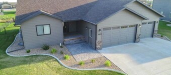 Rally rental in Spearfish, near interstate, 20 miles to Sturgis