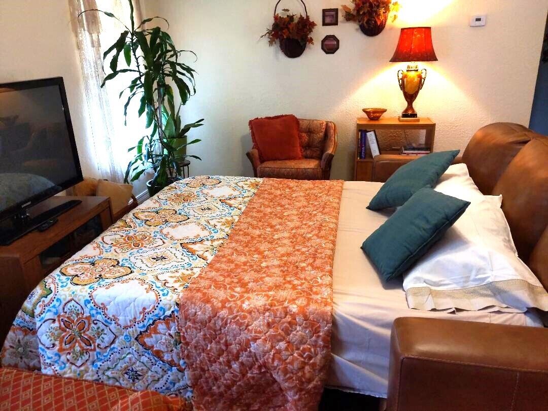 3 bedrooms, iron/ironing board, free WiFi, bed sheets