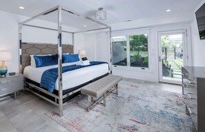 6 bedrooms, iron/ironing board, free WiFi, bed sheets