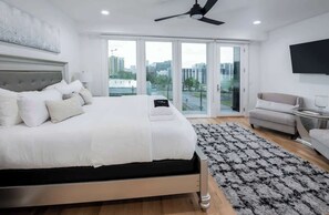 6 bedrooms, iron/ironing board, free WiFi, bed sheets