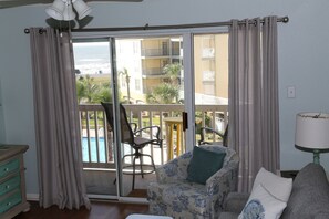 Smart TV - Oceanfront condo with beach view – 2 pools (Galveston)