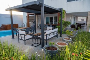 Outdoor dining - Casa na Praia de Graçandu por Carpediem (Extremoz)