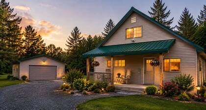 NEW!! Clean, Comfortable & Spacious Northwoods Cabin.