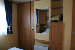 2 chambres, fer et planche à repasser, lit parapluie, Wi-Fi gratuit