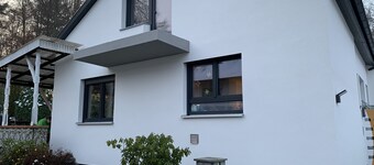 Top modern, very quiet apartment right by the forest - 5 minutes by bike from Lake Constance 