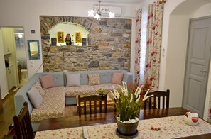 Interior - Apartment in Xylokeratidi Amorgos (Αμοργός)