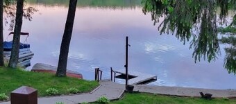 Lakefront Cottage with Amazing Views and Privacy!