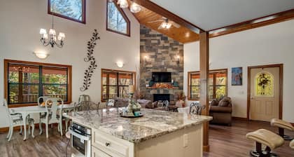 Hiking and Waterfalls at Bartram Trail Acres Chalet