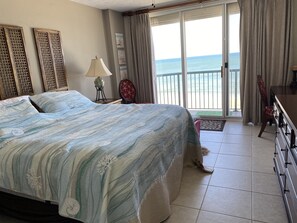 3 bedrooms, in-room safe, iron/ironing board, free WiFi - Romantic ponce inlet beach escape & theme park adventures (Ponce Inlet)