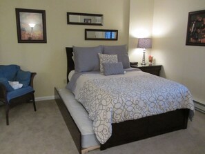 2 bedrooms, iron/ironing board, WiFi, bed sheets