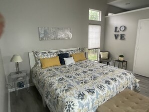 3 bedrooms, desk, free WiFi, bed sheets