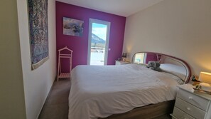 3 Schlafzimmer, schallisolierte Zimmer, Bügeleisen/Bügelbrett