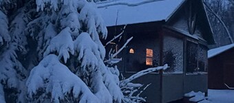 Quiet cabin minutes from UPPER RED LAKE and major resorts