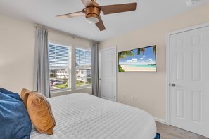 2 Schlafzimmer, Schreibtisch, Bügeleisen/Bügelbrett, WLAN