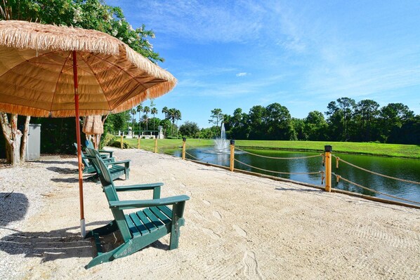 Property grounds - 4 miles to Disney No Pet Fee! Low cleaning fee! Pools, hot tubs, Tiki Bar etc! (Kissimmee)