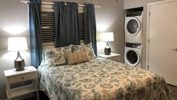 1 bedroom, desk, iron/ironing board, free WiFi