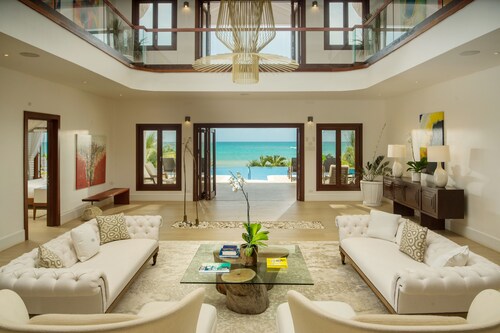 Stunning spacious luxurious new 10 bedroom villa with private beach