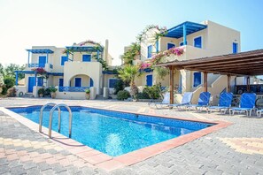 Apartment | Pool - Santorious Quiet Apartment (Santorini)