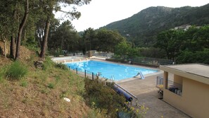 Pool - Charming village house in the Golf de St Tropez. (La Garde-Freinet)