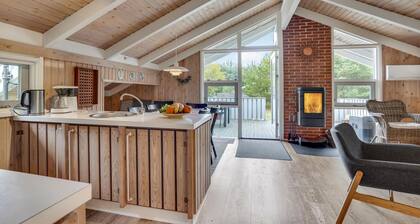 Gorgeous home in Blokhus with WiFi