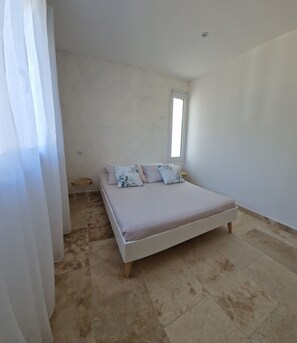 2 bedrooms, iron/ironing board, travel crib, free WiFi