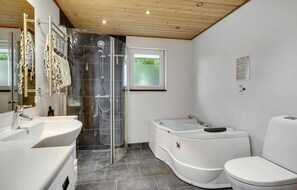 Shower - Amazing home in Bogense with sauna (Bogense)