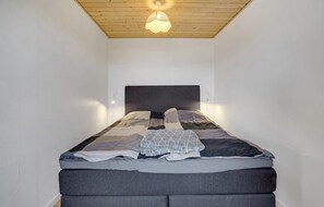 3 bedrooms, free WiFi - Amazing home in Bogense with sauna (Bogense)