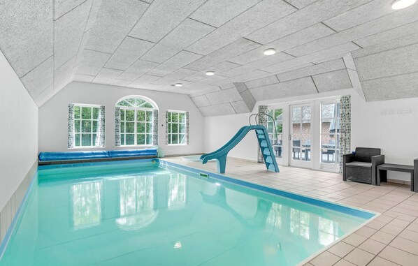 Indoor pool - Lovely home in Ulfborg with sauna (Ulfborg)