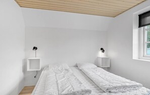 7 室のベッドルーム、旅行用ベビーベッド、WiFi (無料)