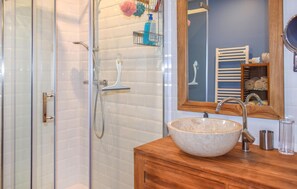 Douche, séchoir à cheveux