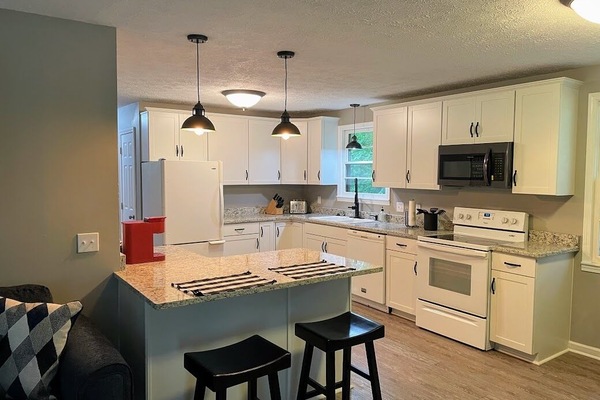 Newly remolded and fully stocked kitchen