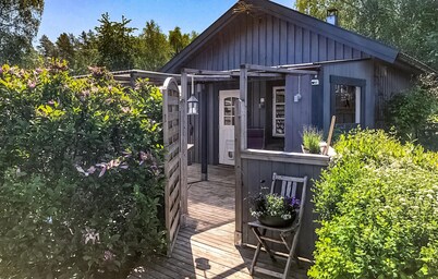 Beautiful home in Vassmolösa with sauna