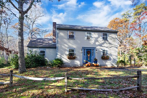 Salt Box Minutes to Beaches & Golf Courses