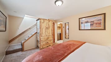 Casa adossada | 4 dormitoris, roba de llit d'alta qualitat, cobrellits i wifi gratuïta