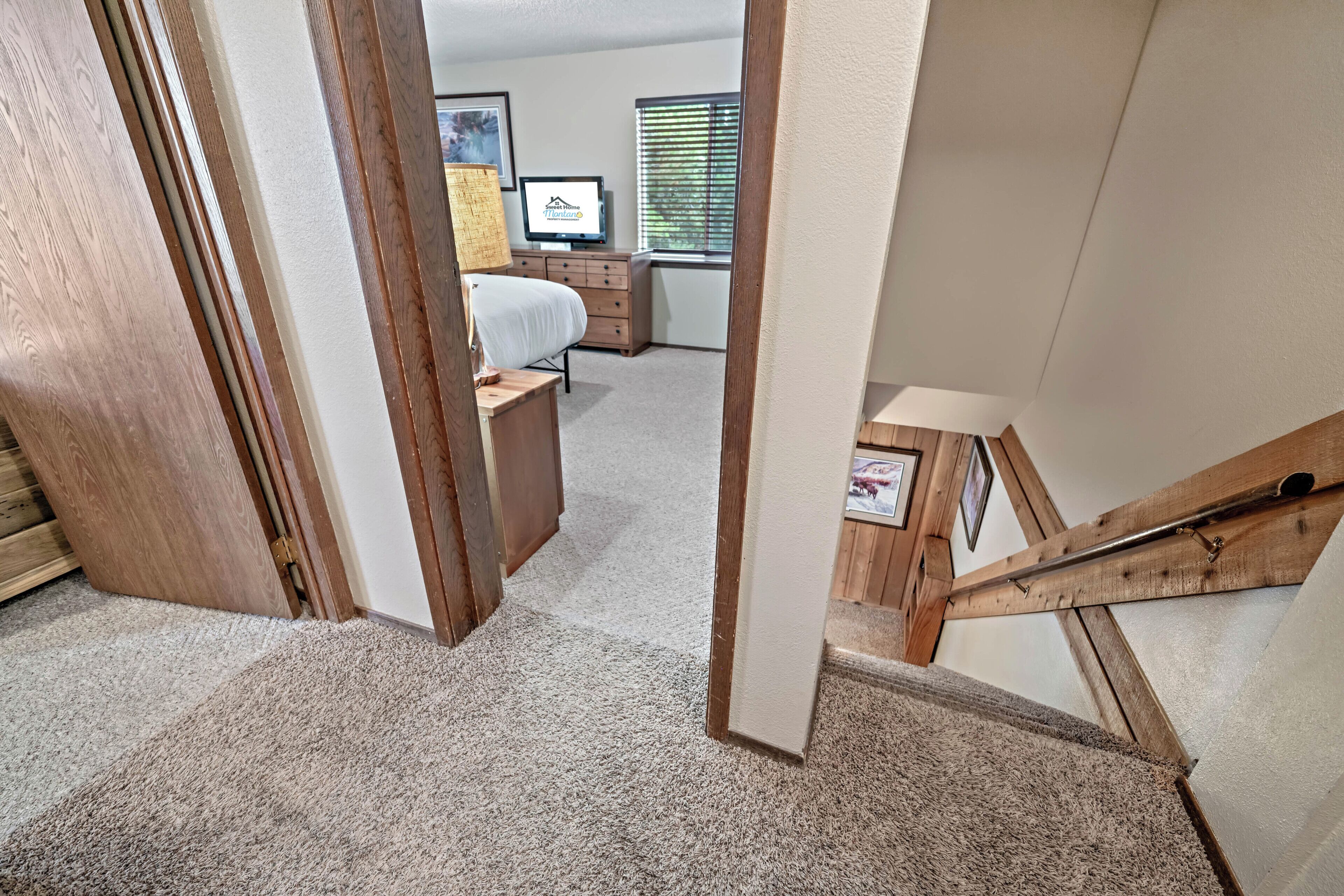 Townhome | Living area | 42-inch flat-screen TV with satellite channels, TV, fireplace