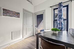 In-room dining - Backwoods Bungalow (Horse Shoe)