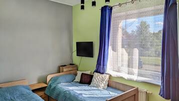 1 habitación y cuna de viaje