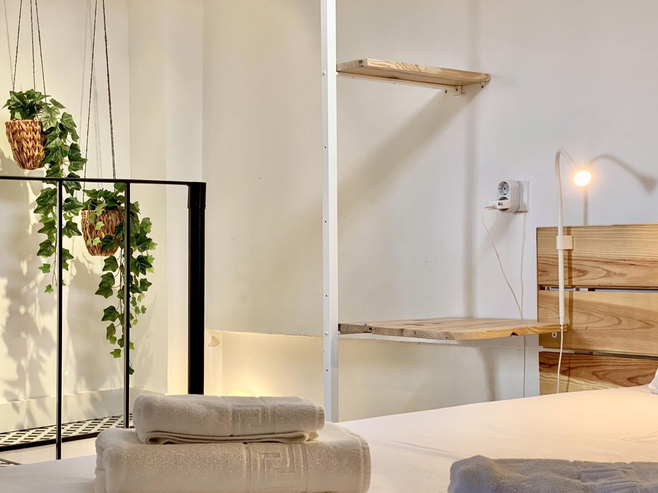 1 slaapkamer, een strijkplank/strijkijzer, internet, beddengoed