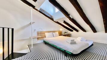 1 slaapkamer, een strijkplank/strijkijzer, internet, beddengoed