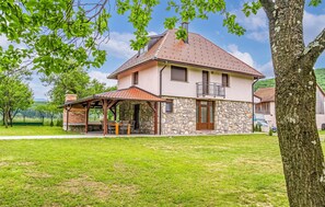 Exterior - 4 bedroom amazing home in Otocac (Otocac)