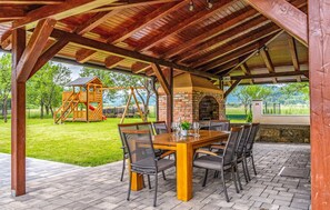 Outdoor dining - 4 bedroom amazing home in Otocac (Otocac)