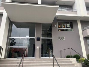 Exterior detail - Moderno depa con piscina, gimnasio y cooworking (Surquillo)