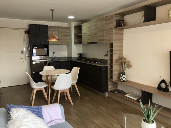 Interior - Moderno depa con piscina, gimnasio y cooworking (Surquillo)